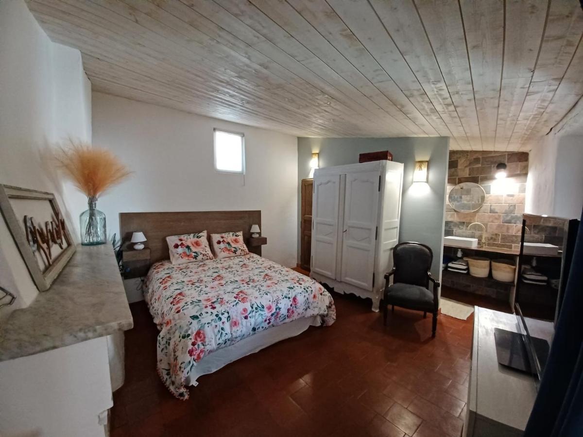 Chez Les Filles Bed and Breakfast Dions Εξωτερικό φωτογραφία